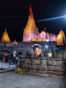 dwarkadhish temple history