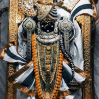 Dwarkadhish Temple – Timings, History, Online booking, Gujarat
